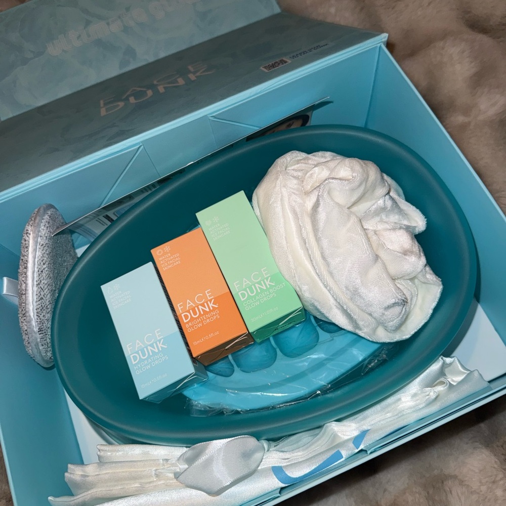 Face Dunk Skincare Set with Accessories